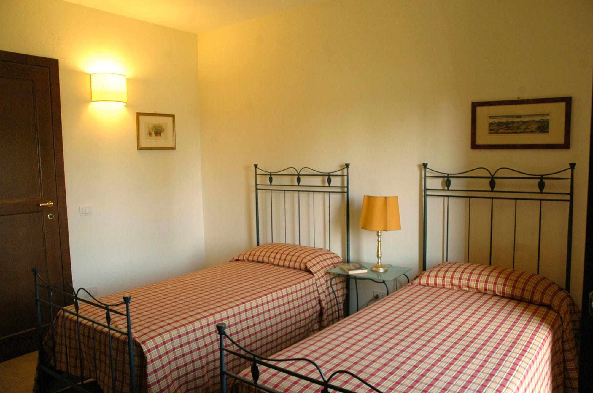 Residenza Torre Acquatino Aparthotel Spello Exterior photo